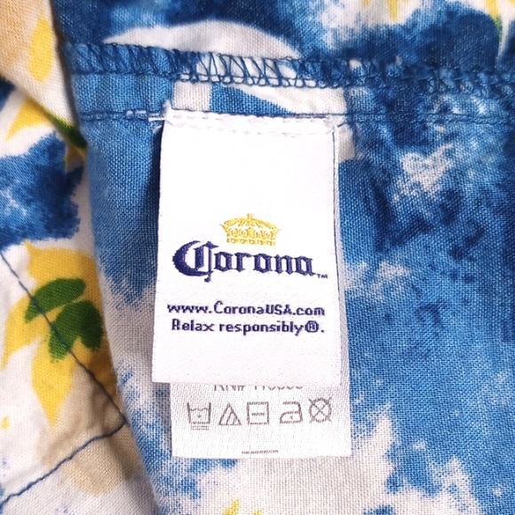 Corona Beer Men's Tropical Rayon Blend Short Sleeve Button Down Shirt Medium - Picture 8 of 9